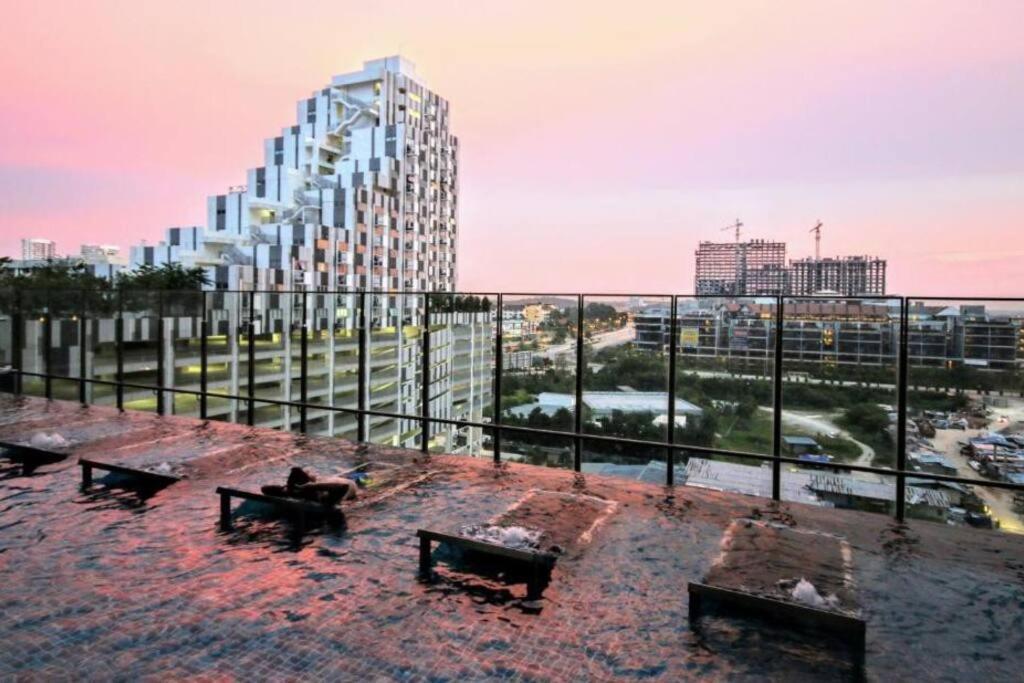 Lovely 3-Bedroom Serviced Apartment @ Сиберджая Екстериор снимка