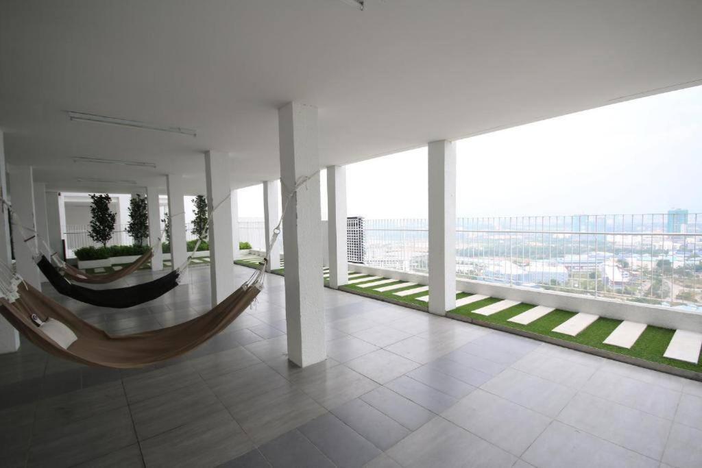 Lovely 3-Bedroom Serviced Apartment @ Сиберджая Екстериор снимка