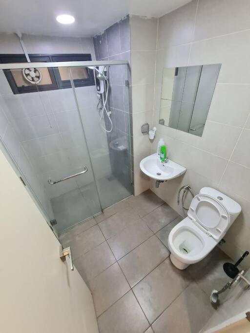 Lovely 3-Bedroom Serviced Apartment @ Сиберджая Екстериор снимка